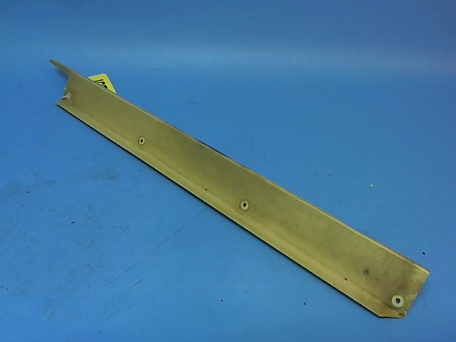 63071-09 Piper - RETAINER - Right bottom rear window